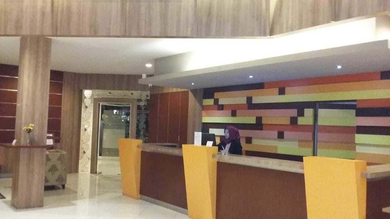 Horison Altama Pandeglang Hotel Exterior foto